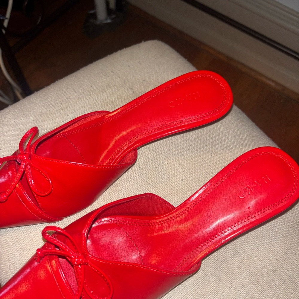 NA-KD Red Pointed-Toe Bow Slip-On Mules for Women - Picture 2 of 5
